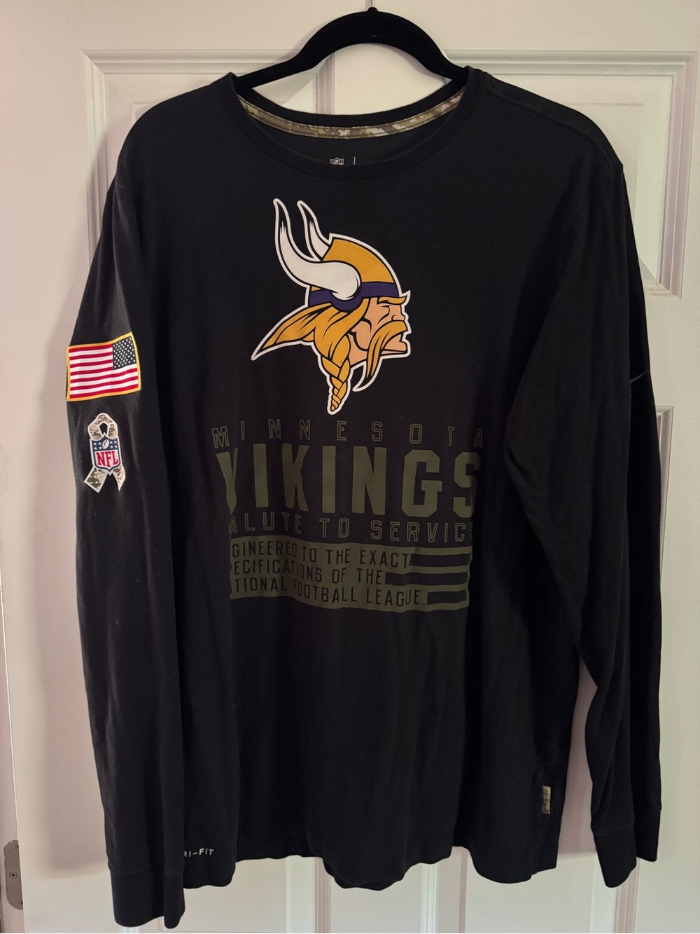 Minnesota Vikings Long Sleeve Tee - Salute to Service